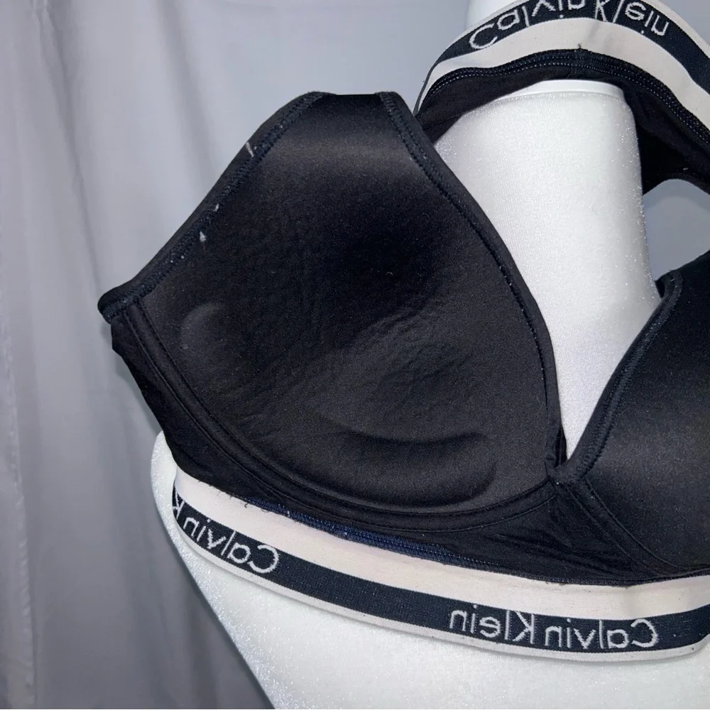 Calvin Klein Bralette Modern Molded Cups Pad Crisscross Adjustable Straps Bra XL